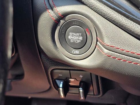 Used 2024 Dodge Durango GT RWD image 19