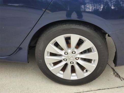 Used 2015 Honda Accord EX image 12