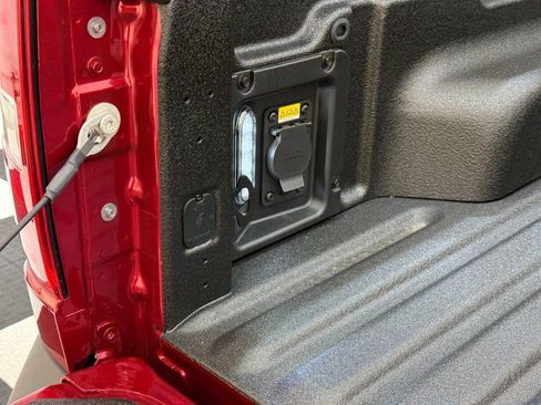 New 2025 Ford Maverick Lariat w/ Black Appearance Package image 5