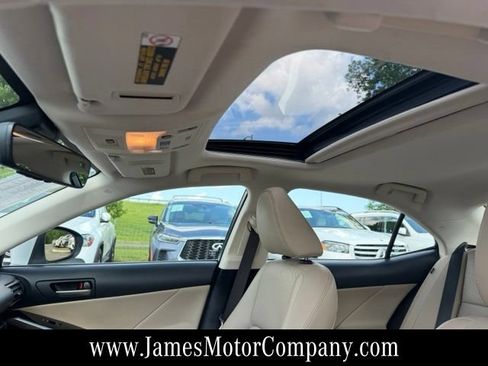 Used 2018 Lexus IS 300 w/ Premium Package RWD image 15