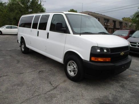 Used 2019 Chevrolet Express 3500 LS image 2
