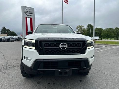 Certified 2023 Nissan Frontier SV w/ Midnight Edition Package AWD/4WD image 10