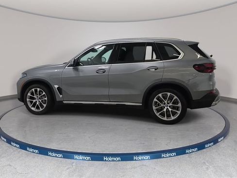 Used 2025 BMW X5 xDrive50e w/ Parking Assistance Package AWD/4WD image 8
