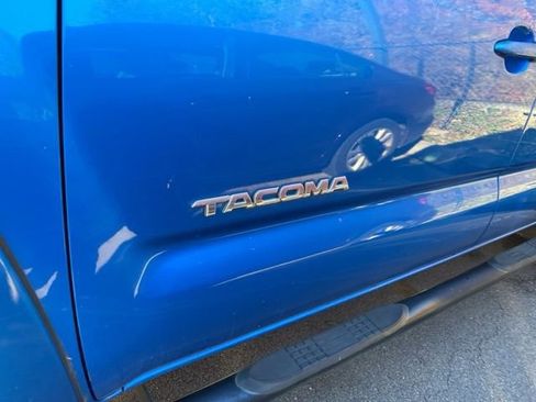 Used 2005 Toyota Tacoma PreRunner image 13