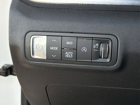 Used 2025 GMC Terrain Elevation image 17