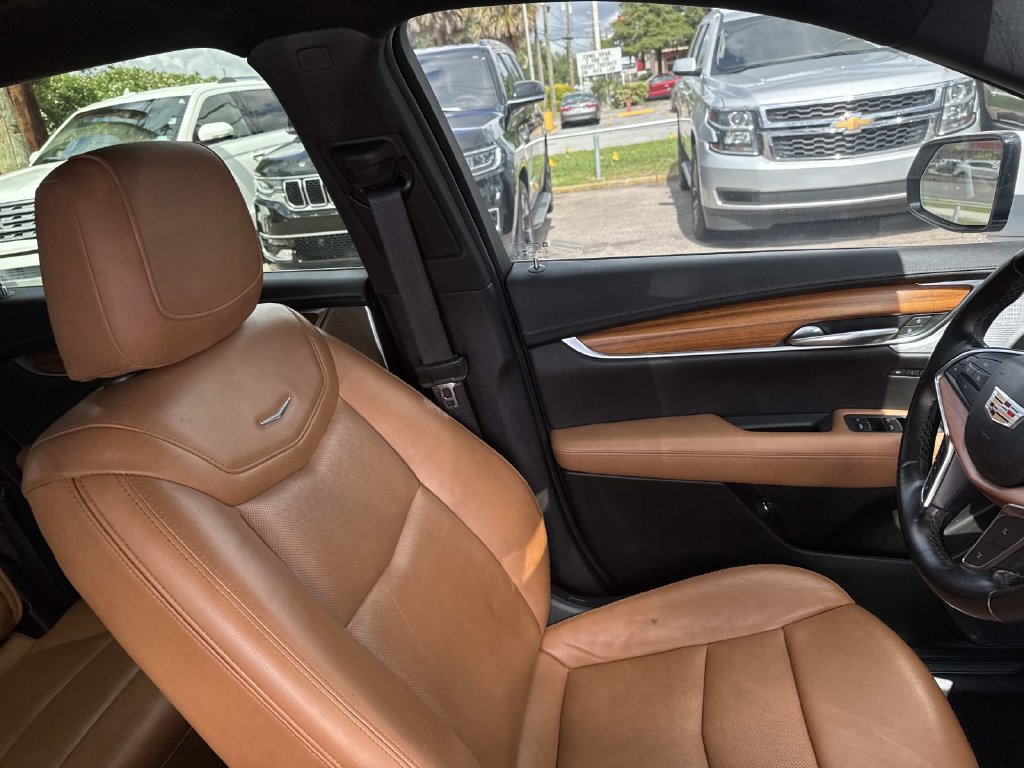 Used 2021 Cadillac XT5 Premium Luxury FWD image 13