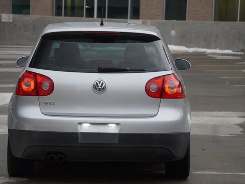 Used 2007 Volkswagen GTI 2.0T 2-Door image 11
