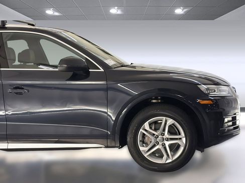 Used 2019 Audi Q5 2.0T Premium w/ Convenience Package AWD/4WD image 34
