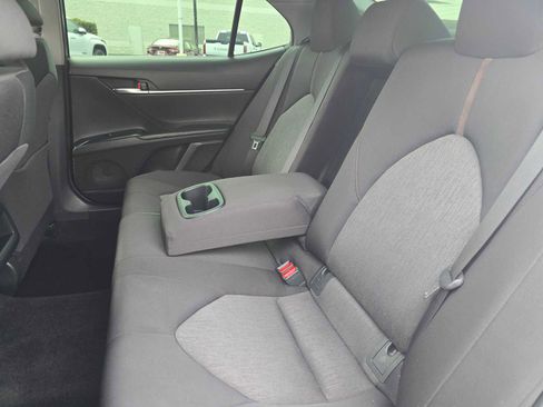 Certified 2018 Toyota Camry LE image 18