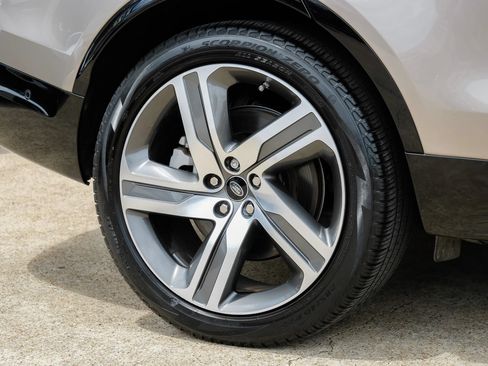 Used 2021 Land Rover Discovery HSE R-Dynamic AWD/4WD image 69