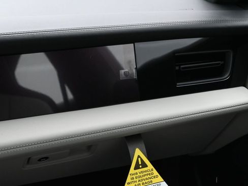 New 2026 Porsche Taycan GTS image 24