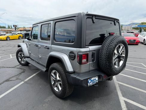 Used 2019 Jeep Wrangler Unlimited Sahara w/ Cold Weather Group AWD/4WD image 5