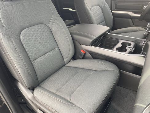 New 2026 RAM 1500 Express AWD/4WD image 7