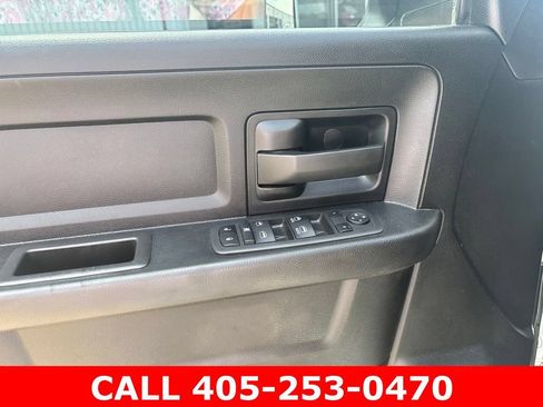 Used 2022 RAM 2500 Tradesman w/ Chrome Appearance Group AWD/4WD image 8