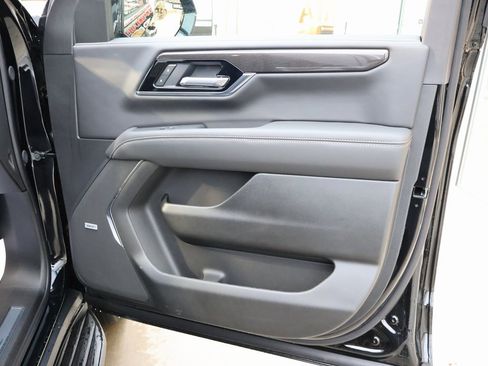 New 2025 GMC Yukon XL Elevation w/ LPO, Elevation Black Package image 43