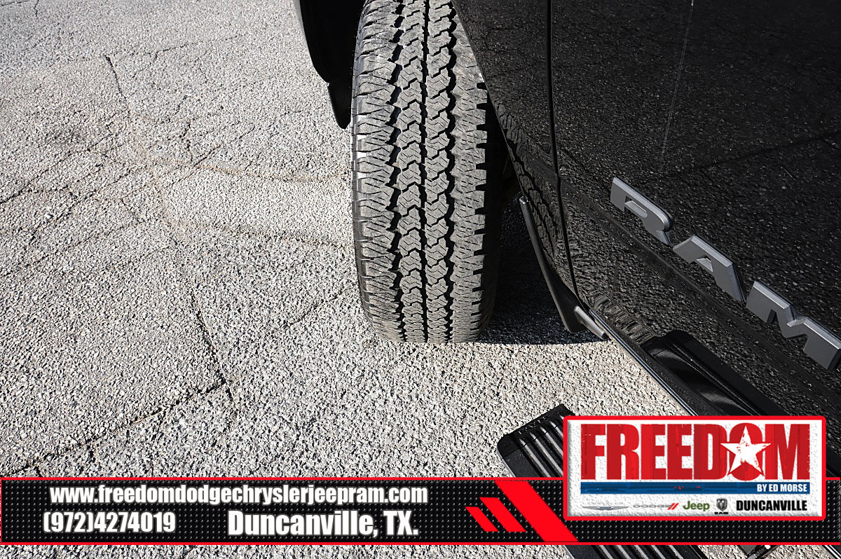 Used 2025 RAM 2500 Laramie AWD/4WD image 42