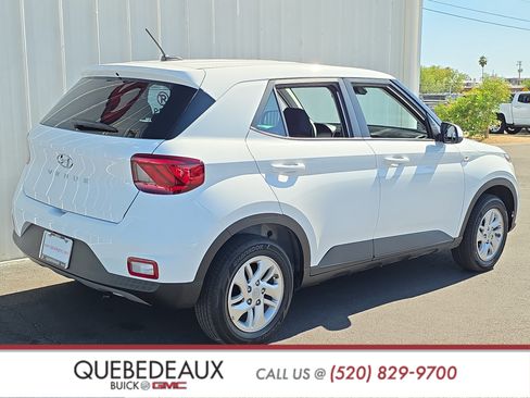 Used 2026 Hyundai Venue SE FWD image 8