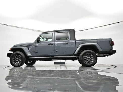 New 2026 Jeep Gladiator Sport image 42