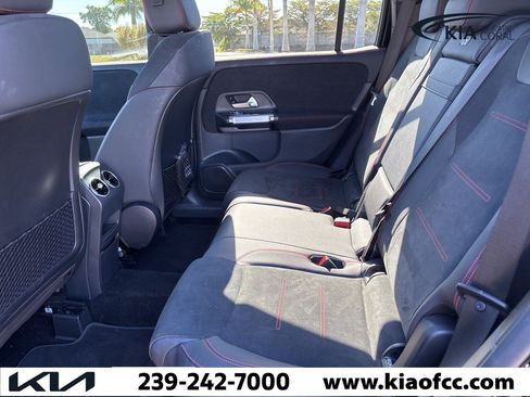 Used 2024 Mercedes-Benz GLB 250 image 12