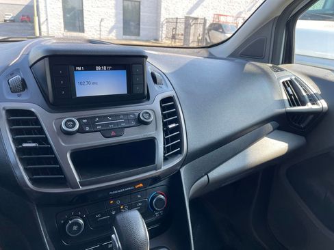 Used 2022 Ford Transit Connect XL FWD image 19