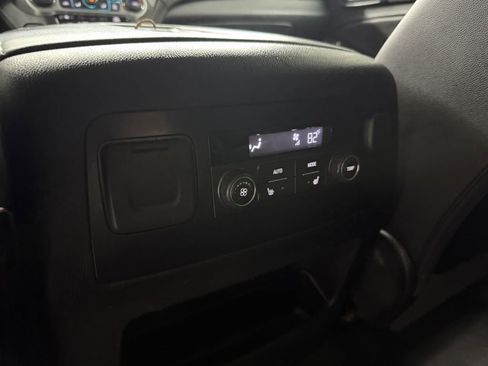 Used 2020 GMC Yukon XL SLT image 26