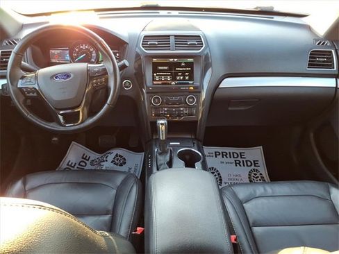 Used 2016 Ford Explorer XLT w/ Equipment Group 202A image 13
