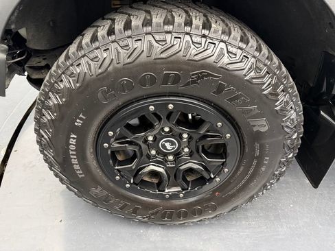 Used 2021 Ford Bronco First Edition AWD/4WD image 40