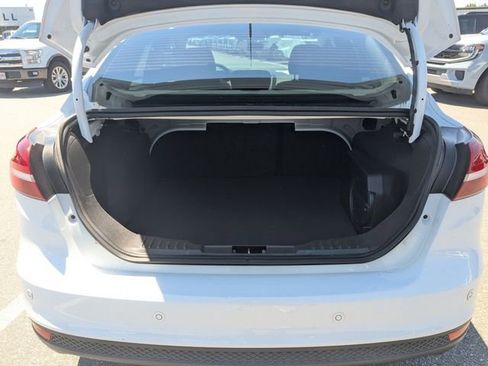 Used 2018 Ford Focus SEL FWD image 23