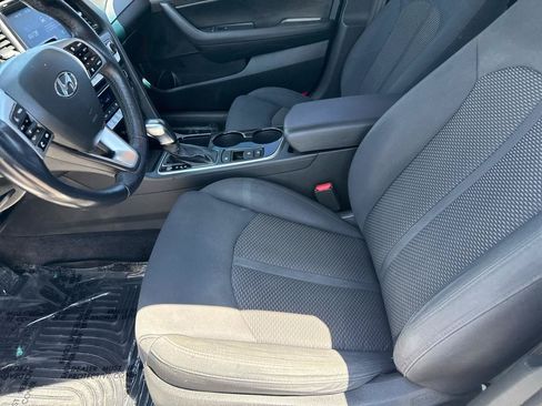 Used 2019 Hyundai Sonata SEL w/ Tech Package 02 FWD image 10