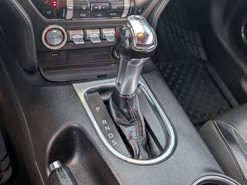 Used 2018 Ford Mustang Premium image 18