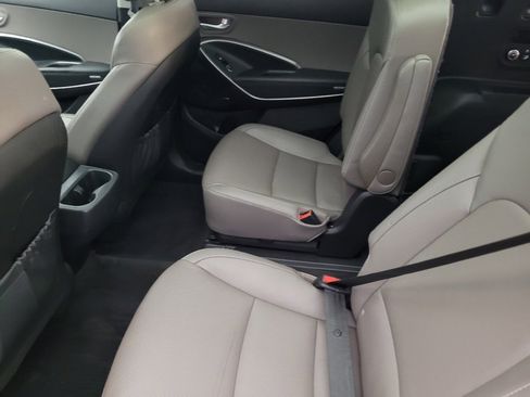 Used 2018 Hyundai Santa Fe Limited w/ Cargo Package FWD image 18