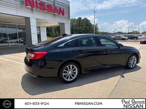 Used 2021 Honda Accord LX image 9