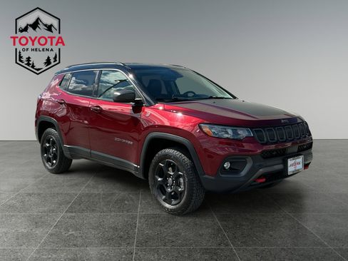 Used 2022 Jeep Compass Trailhawk w/ Trailhawk Convenience Group AWD/4WD image 7