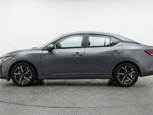 Used 2025 Nissan Sentra SV FWD image 5