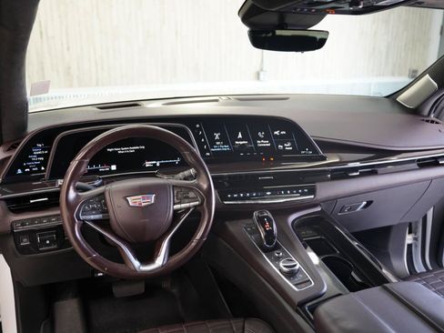 Used 2021 Cadillac Escalade Sport Platinum AWD/4WD image 11
