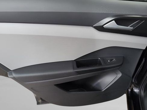 Used 2023 Volkswagen Taos SE image 47