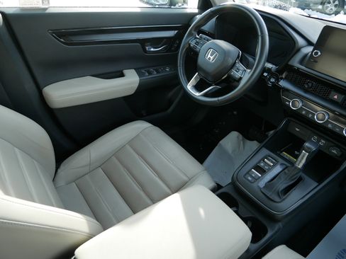Used 2023 Honda CR-V EX-L image 9