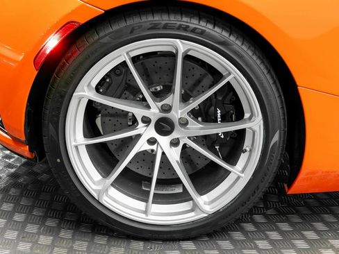 New 2025 McLaren 750S Spider image 35