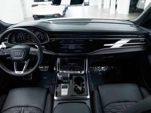 Used 2026 Audi RS Q8 performance AWD/4WD image 9
