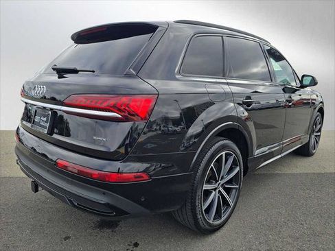 Used 2021 Audi Q7 3.0T Premium Plus w/ Premium Plus Package AWD/4WD image 3