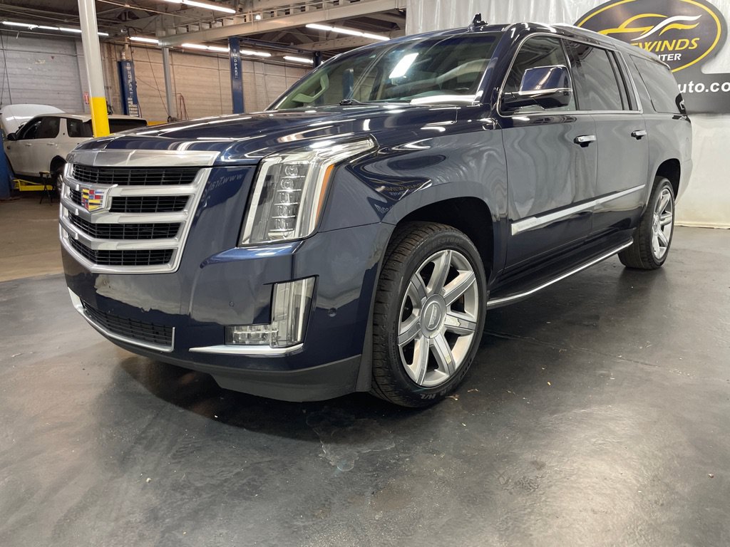 Used 2019 Cadillac Escalade ESV Luxury AWD/4WD image 10