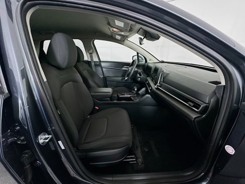 Used 2024 Kia Sportage LX image 30