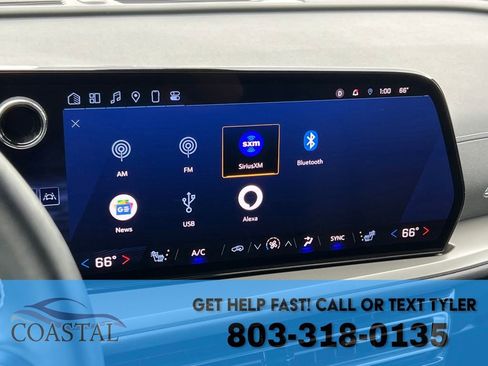 Used 2025 Chevrolet Traverse LT AWD/4WD image 38
