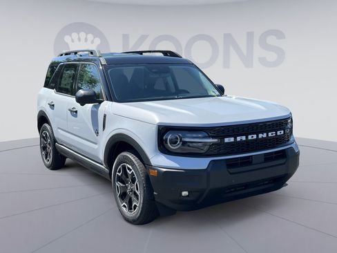 New 2026 Ford Bronco Sport Outer Banks w/ Outer Banks Tech Package+ AWD/4WD image 2