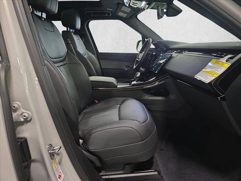 New 2026 Land Rover Range Rover Sport Dynamic SE image 10