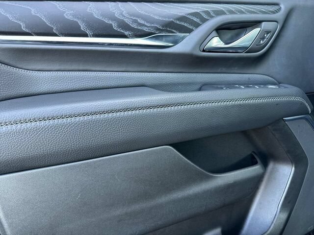 Used 2023 GMC Yukon XL Denali w/ Denali Reserve Package AWD/4WD image 11