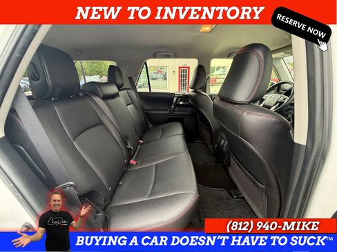 Used 2018 Toyota 4Runner TRD Off-Road Premium AWD/4WD image 38