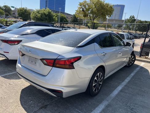 Used 2020 Nissan Altima 2.5 S FWD image 3