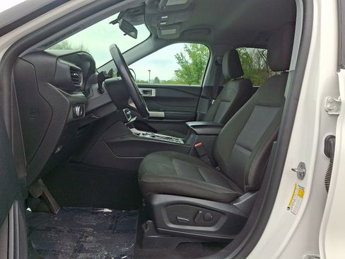 Used 2022 Ford Explorer XLT w/ Class IV Trailer Tow Package AWD/4WD image 13