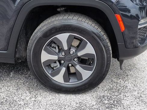 Used 2024 Jeep Grand Cherokee Limited 4xe AWD/4WD image 10